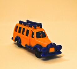 K91-32b Autobús escolar amarillo y azul