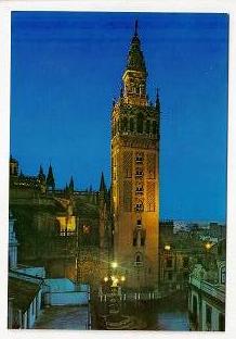 Postal de Sevilla. La Giralda de noche